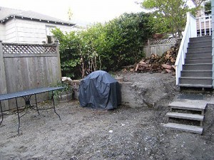 mountlake_backyard_before